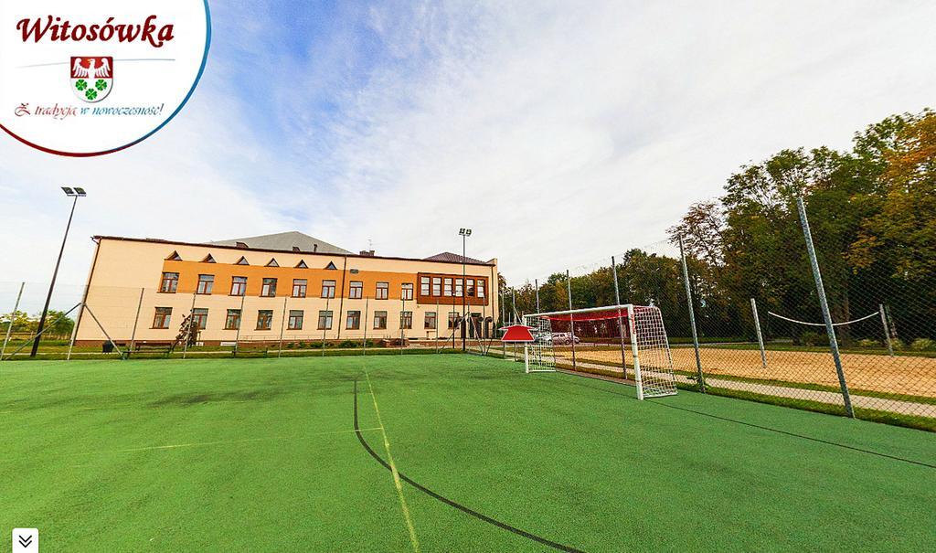 Pokoje Goscinne W Centrum Kultury Wsi Polskiej Wierzchoslawice Exterior foto